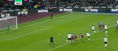 足球曝英超巨星考虑加盟沙特联赛，工资惊人