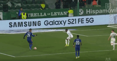 曼联客战狼队首发：库尼亚领衔战旧主、姆伯莫、B费先发