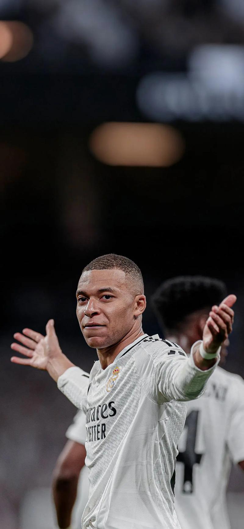 1-1战平，利物浦丢三分！英超积分榜：切尔西1-3惨败，阿森纳稳居榜首