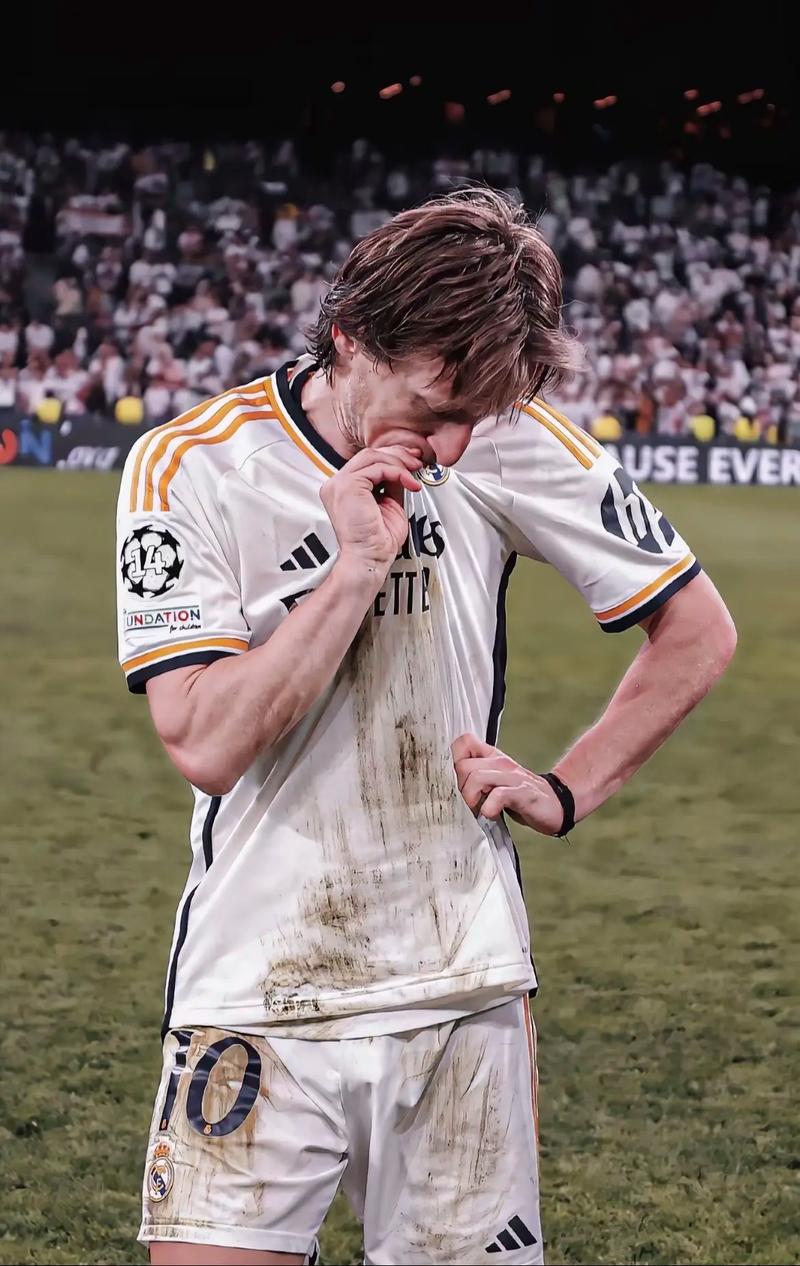 英媒：利雅得新月有意萨拉赫，利物浦对他的未来持开放态度