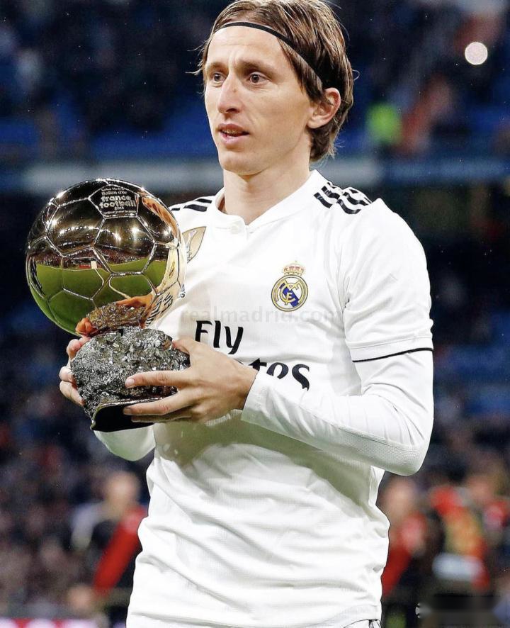 德转列有资格入选科特迪瓦队多国籍球员身价前10：约罗领衔